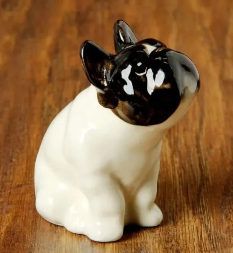 Статуэтка фарфоровая французский бульдог бело-чёрный 8см 2305308